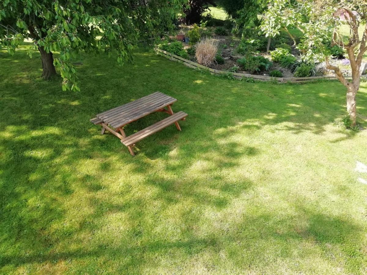 Le Gite Du Chtihameau Avec Piscine Interieure Privative, Selon Date Bassee Exteriér fotografie